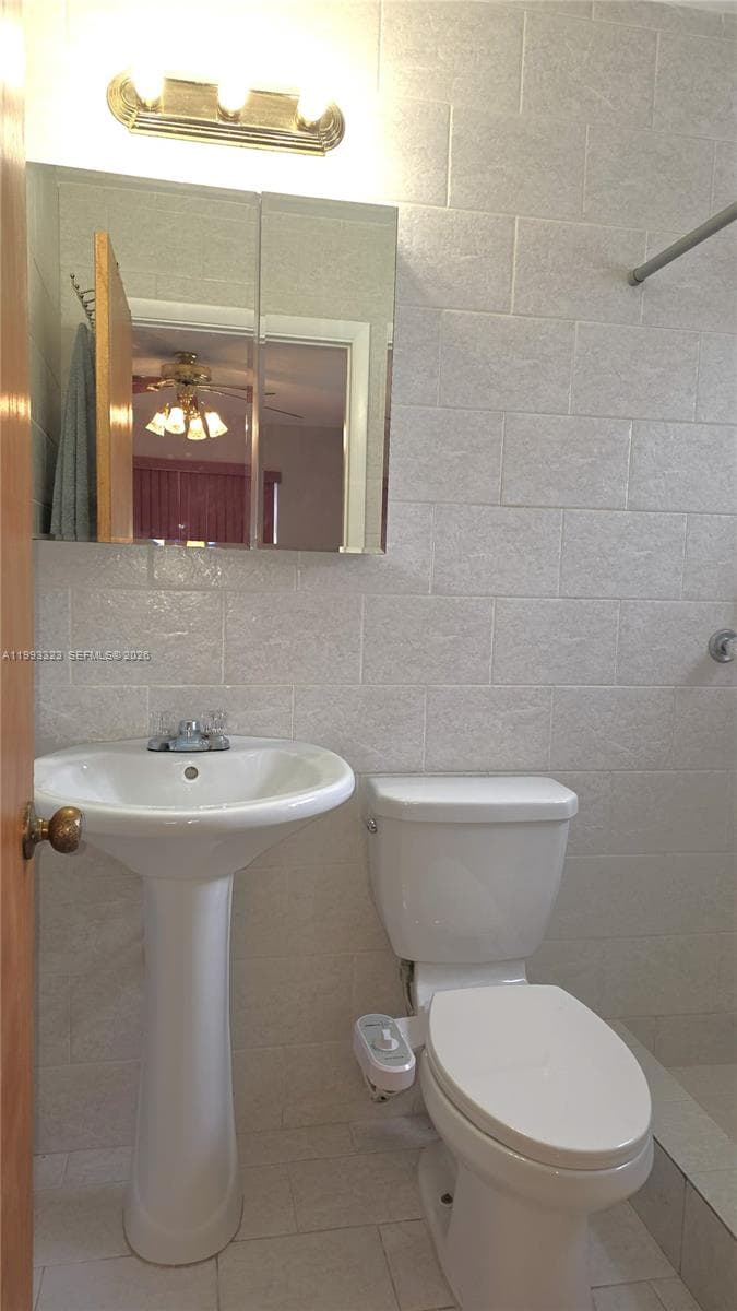 3066 NW 28th St photo 16