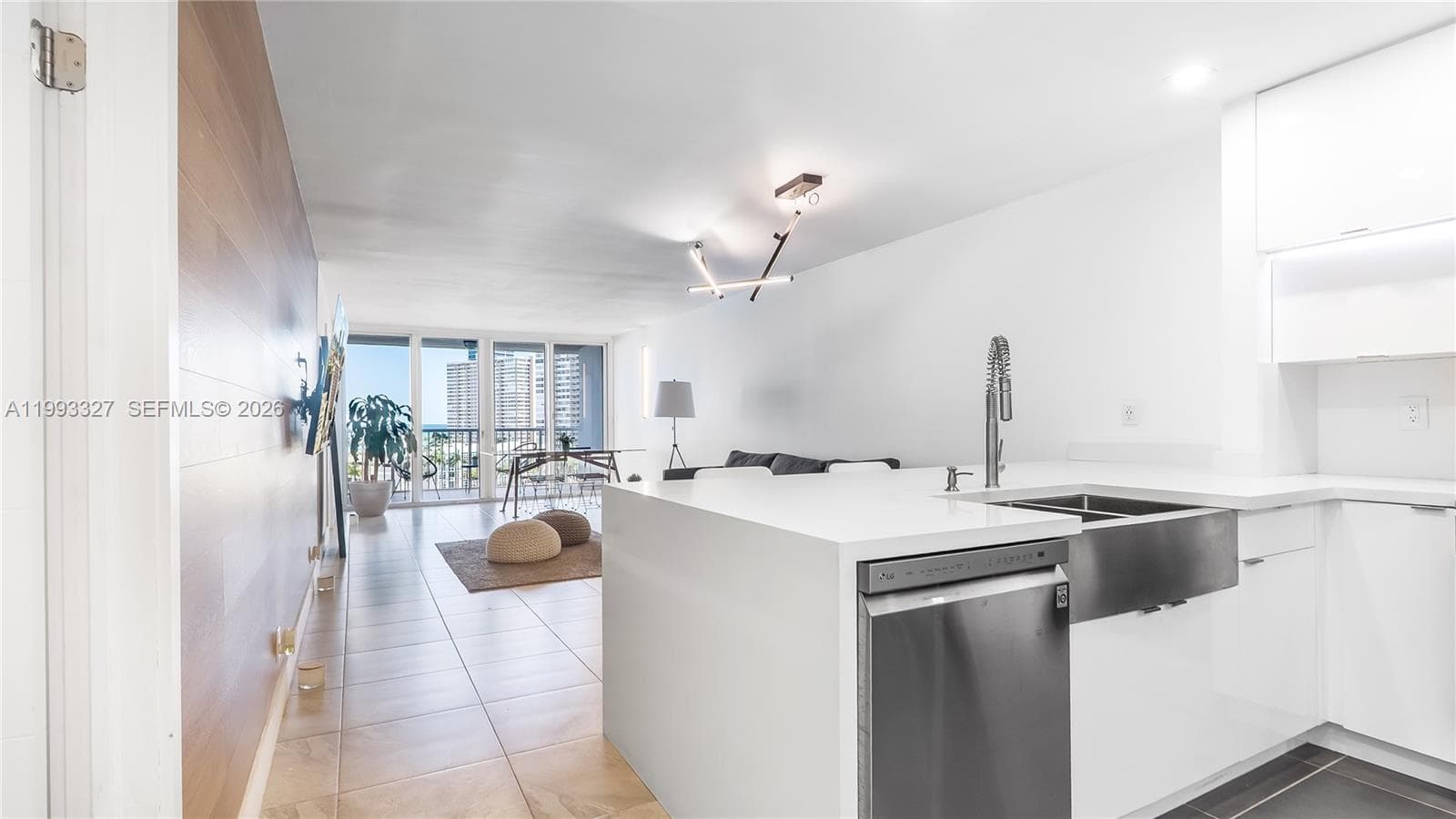 DORSEY ARMS CONDO · #803 in Hallandale Beach - Photo 5