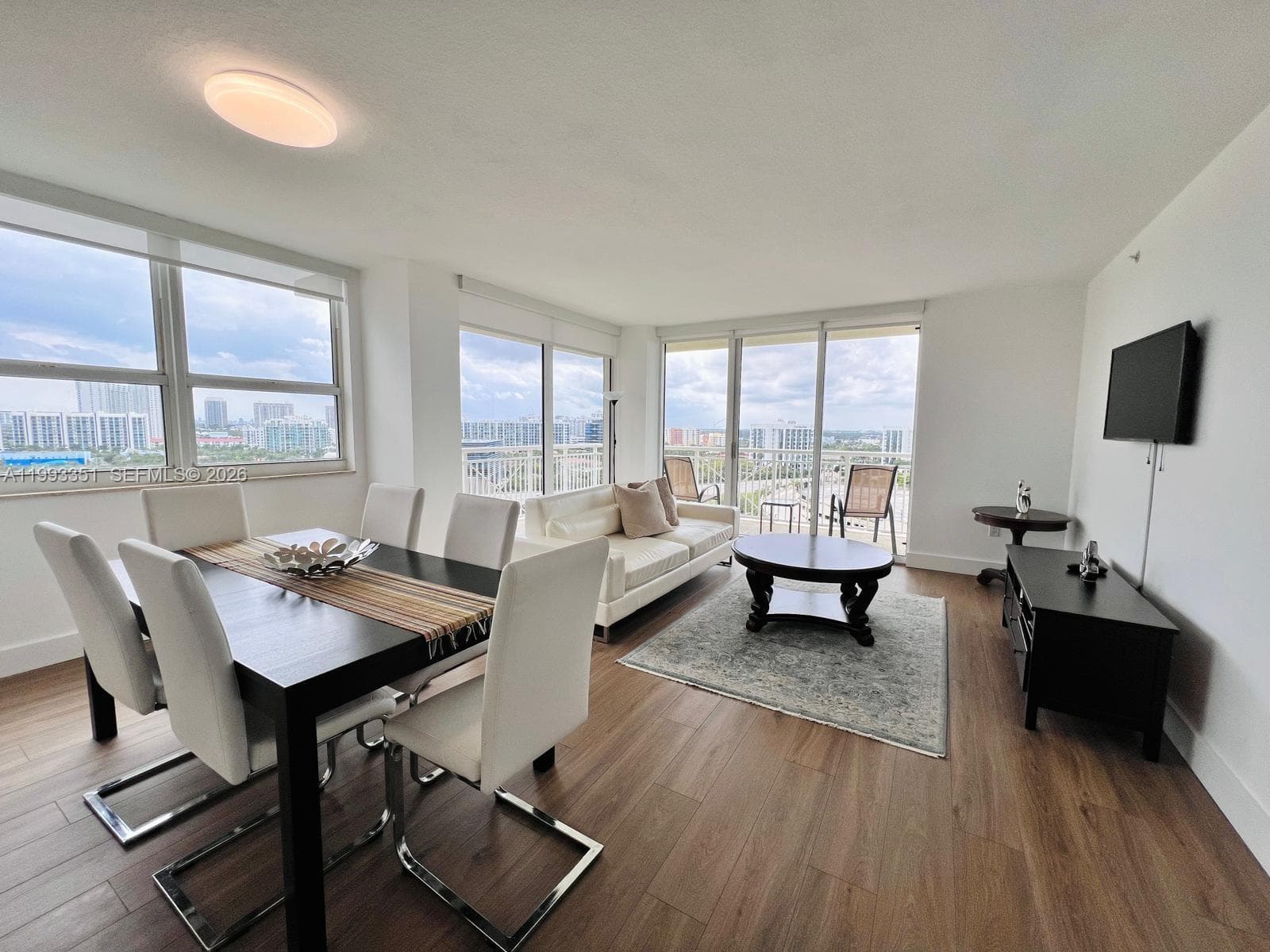 TURNBERRY ON THE GREEN CO · #1408 in Aventura - Photo 9