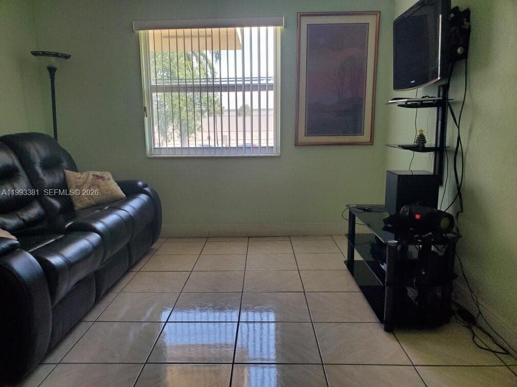 Tropical Manor · #221 in Miami - Photo 6