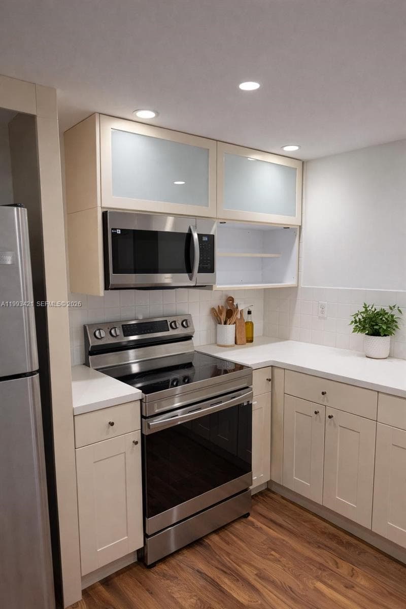 OLYMPUS CONDO 600 TOWER · #517 in Hallandale Beach - Photo 4