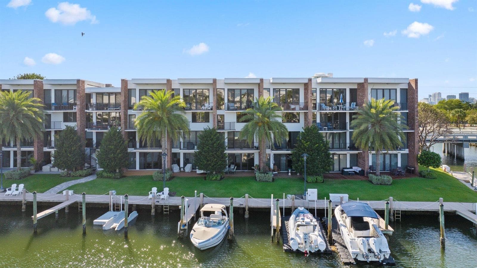 1800 South Ocean Drive - 1.jpg-SMALL