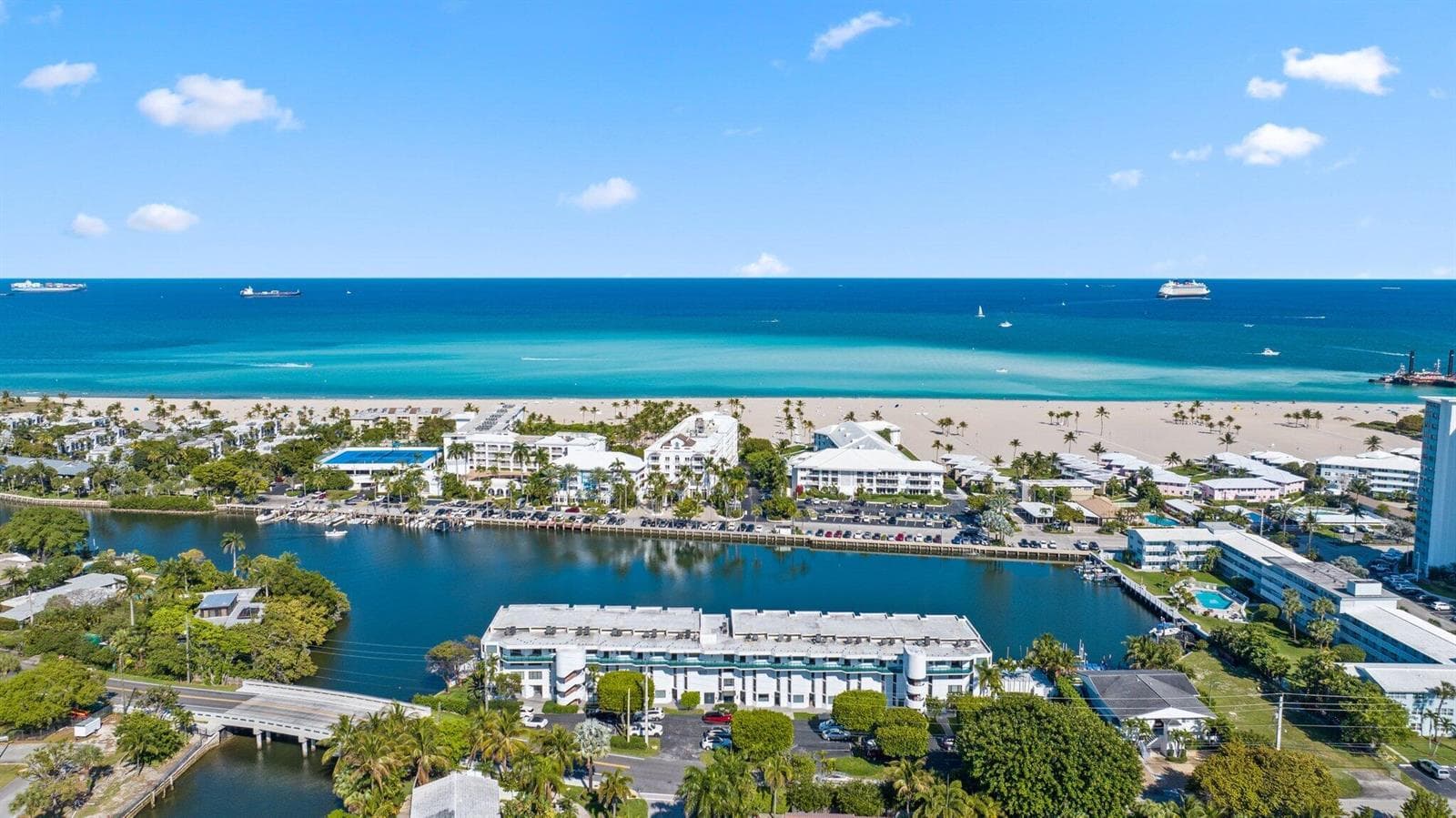 1800 South Ocean Drive - 14.jpg-SMALL