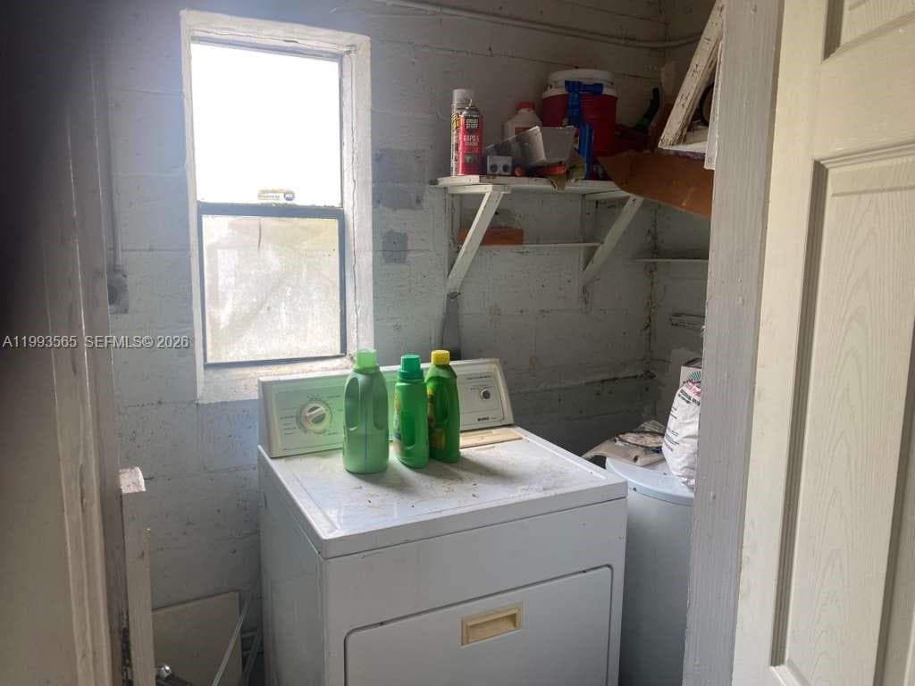 712 57th St photo 8