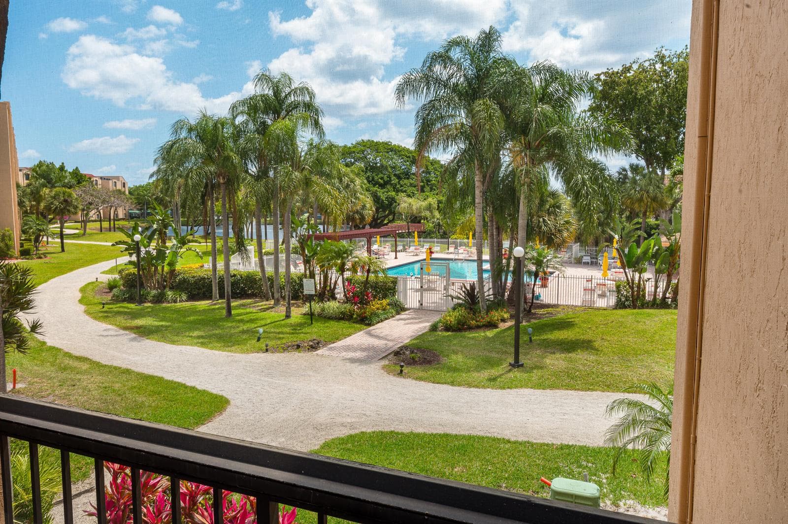 2255 Lindell Boulevard #4207