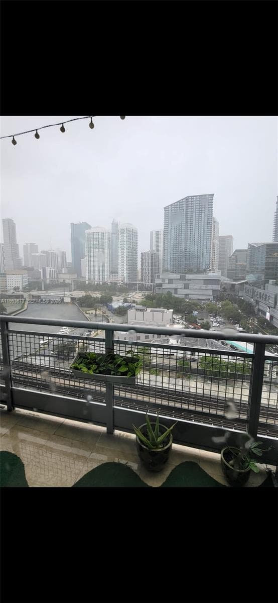 690 Sw 1 Ct · #1722 in Miami - Photo 5