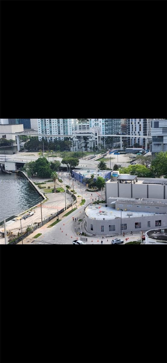 690 Sw 1 Ct · #1722 in Miami - Photo 24