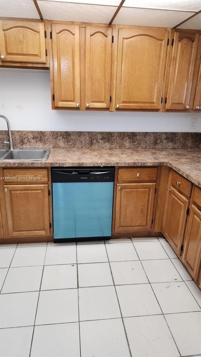 SAMARY LAKES · #2415 in Hialeah Gardens - Photo 6