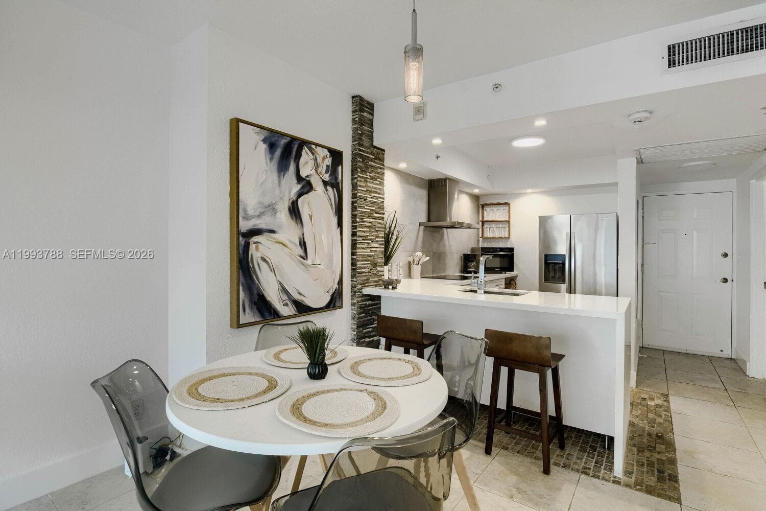 WAVE CONDO · #L16 (AVAILABLE NOW-OCT) in Hollywood - Photo 2
