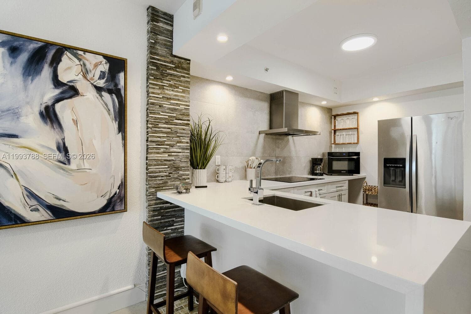 WAVE CONDO · #L16 (AVAILABLE NOW-OCT) in Hollywood - Photo 3