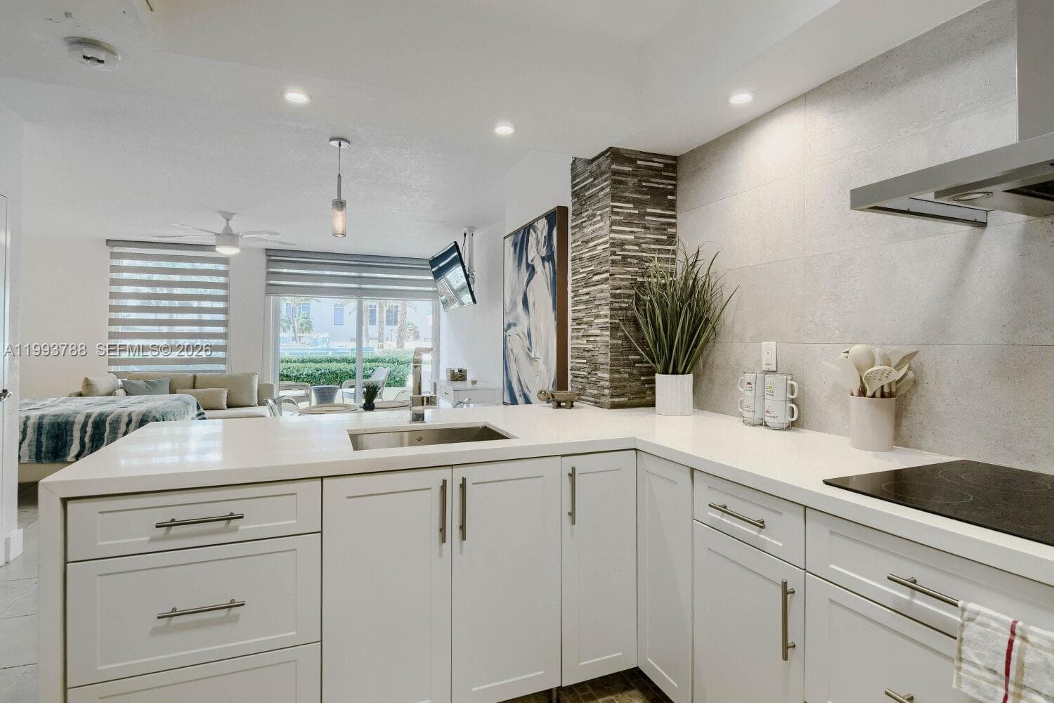 WAVE CONDO · #L16 (AVAILABLE NOW-OCT) in Hollywood - Photo 4