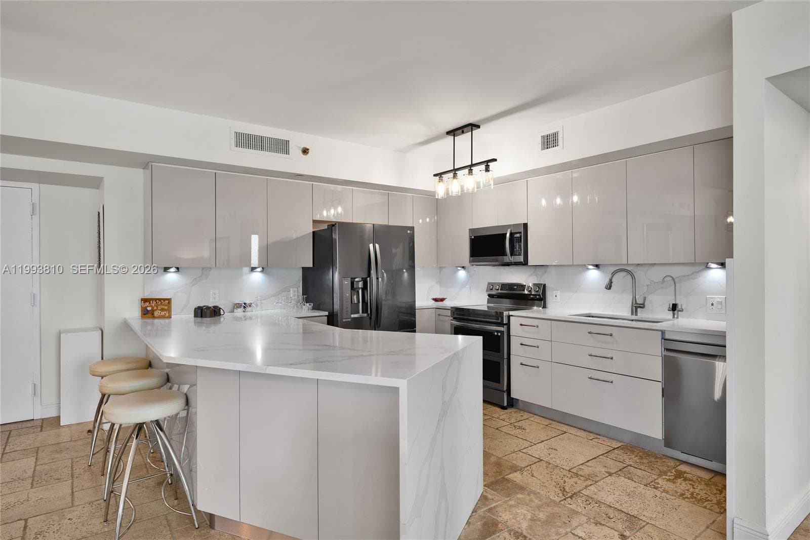 BEACH CLUB THREE CONDO · #1210 in Hallandale Beach - Photo 2