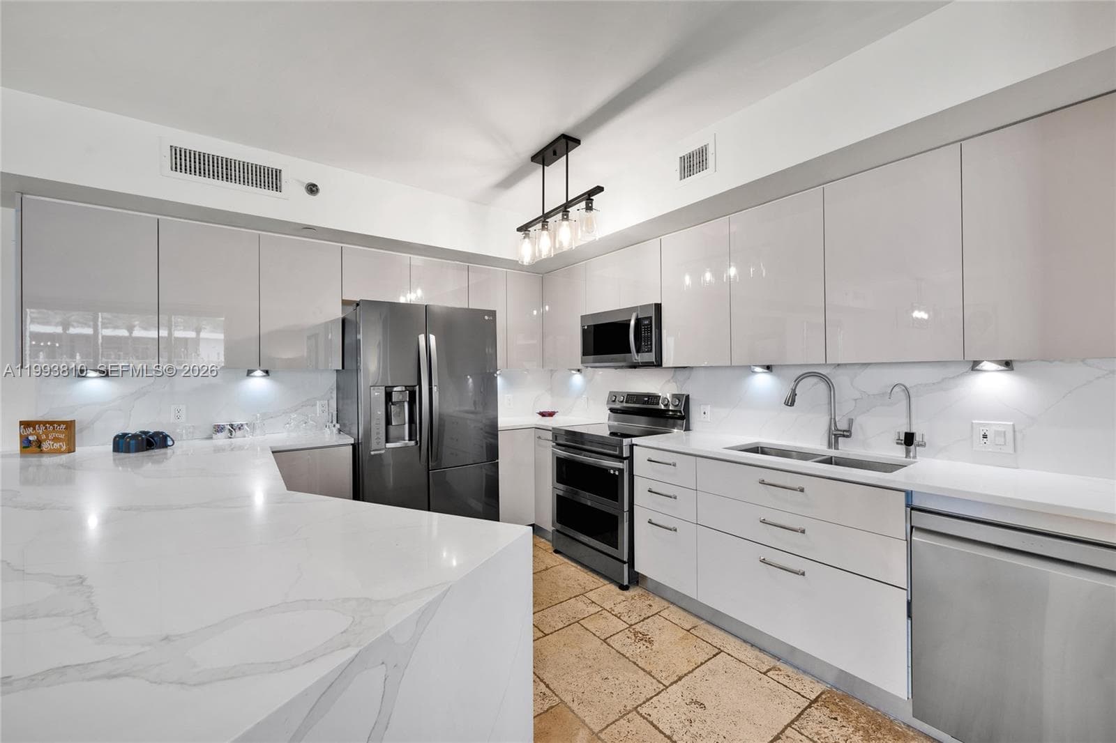 BEACH CLUB THREE CONDO · #1210 in Hallandale Beach - Photo 3