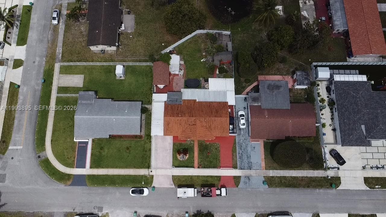 5223 NW 168th Ter photo 9