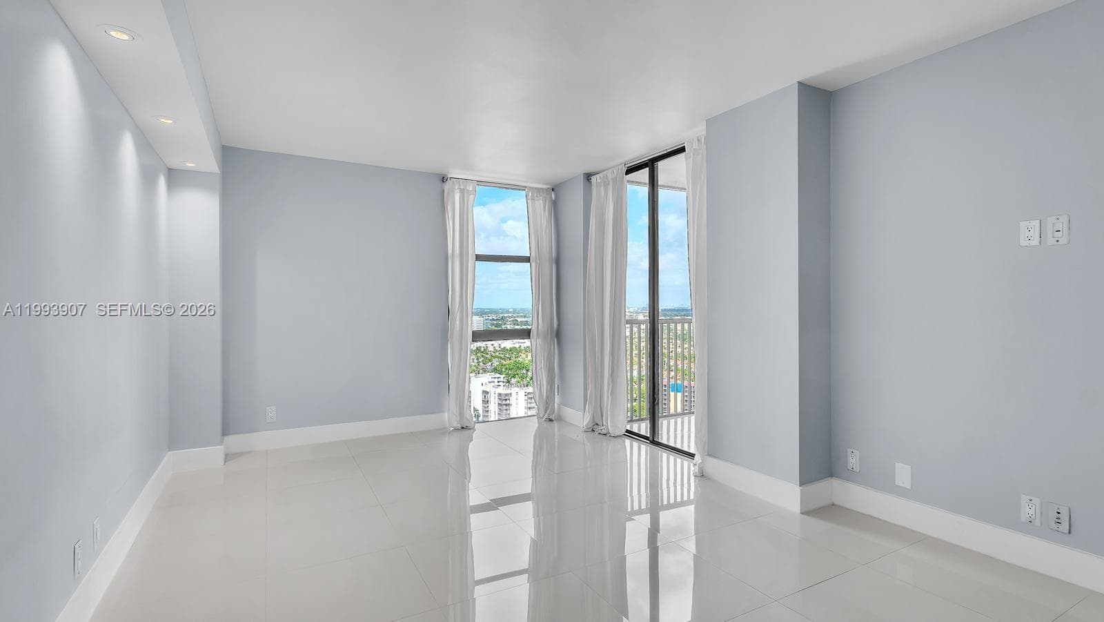 CORONADO CONDO- TOWER II · #2622 in Aventura - Photo 8
