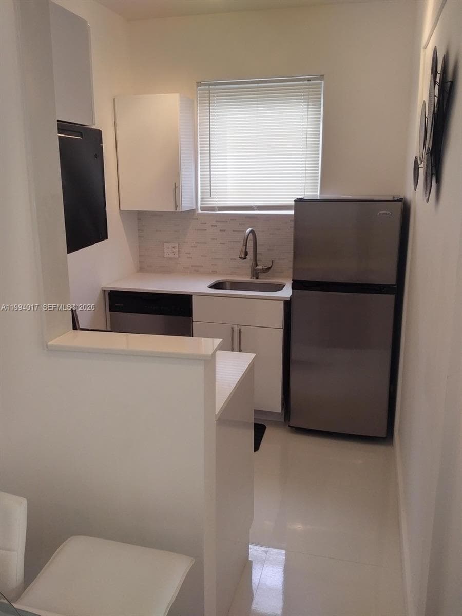 JEFFERSON PLACE CONDO · #7 in Miami Beach - Photo 8