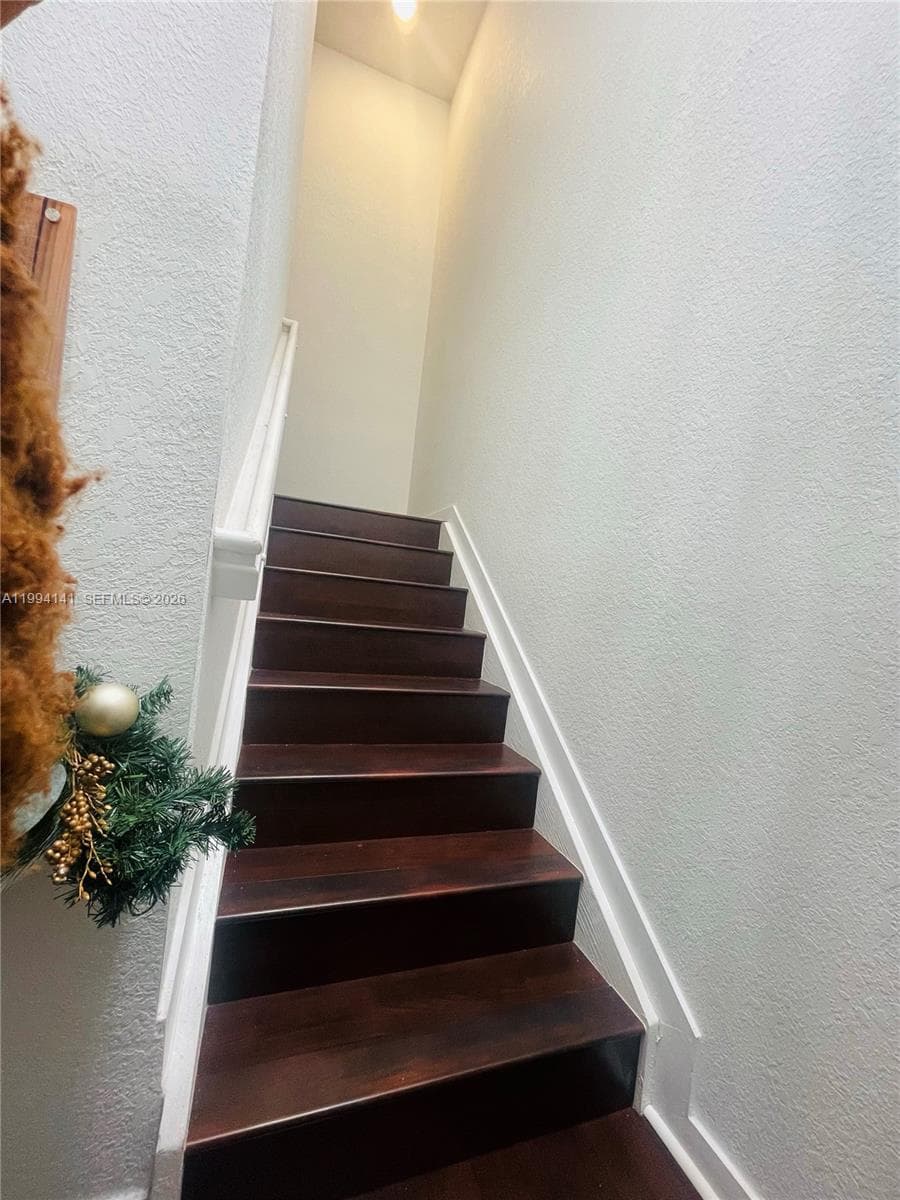 1766 SE 7th Ter photo 12