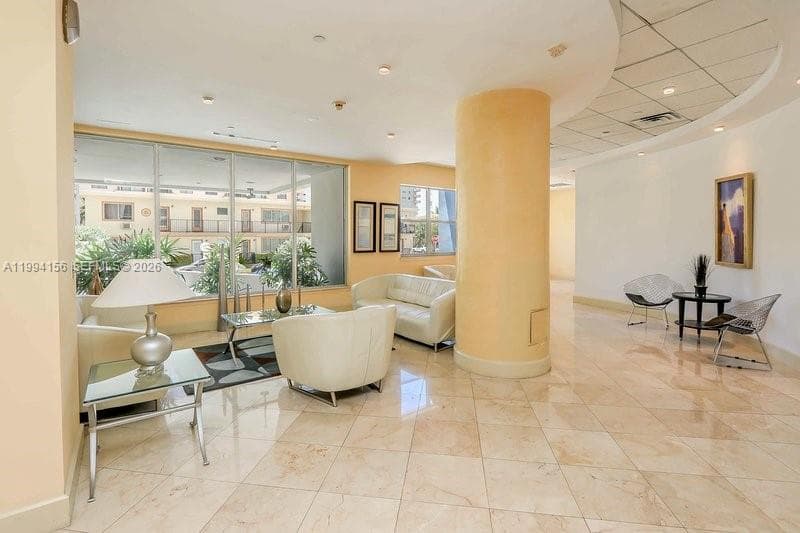 BLU OF NORTH BEACH · #505 in Miami Beach - Photo 4