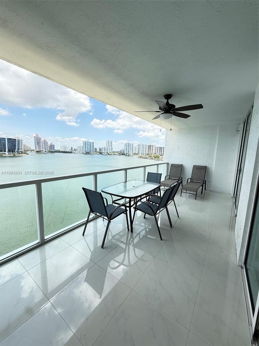 Marina Bay Club · #905 in Sunny Isles Beach - Photo 12