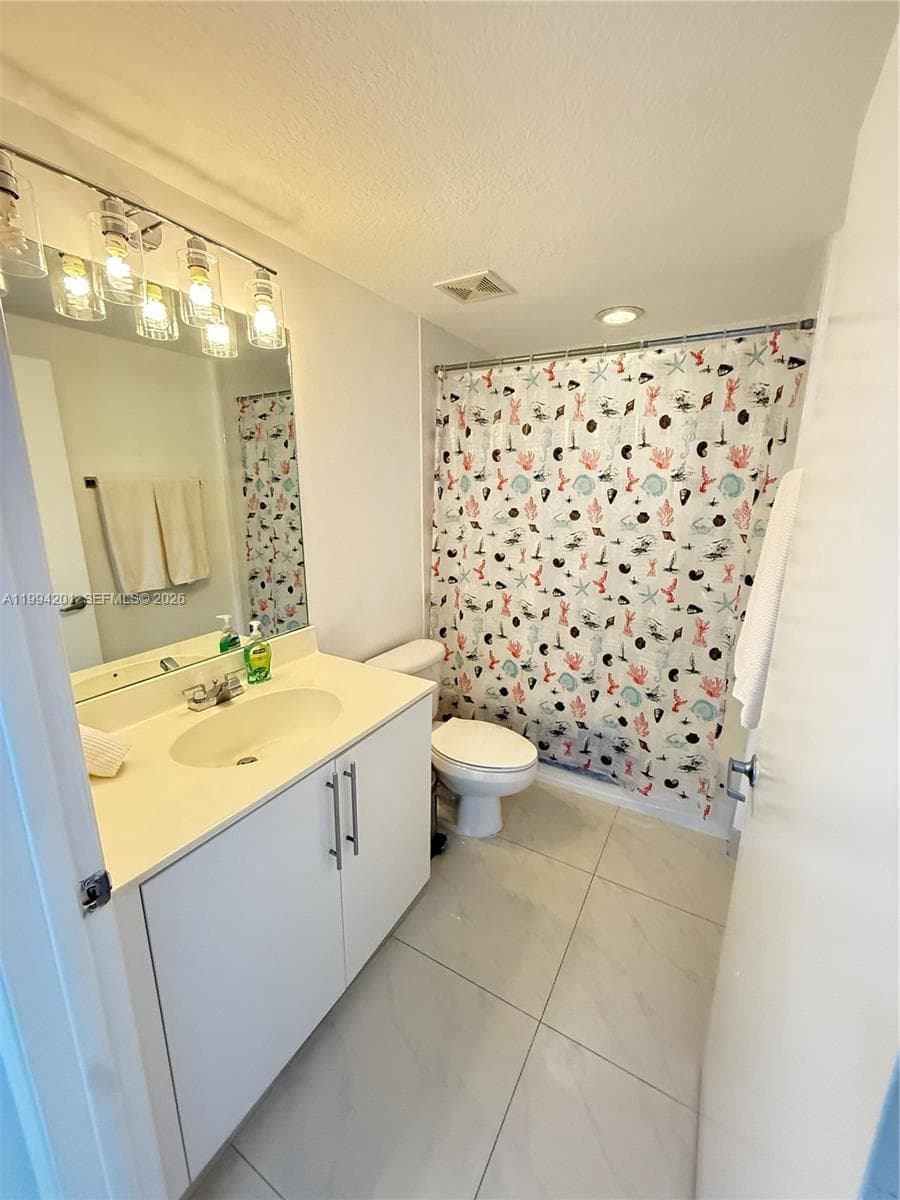 Marina Bay Club · #905 in Sunny Isles Beach - Photo 21