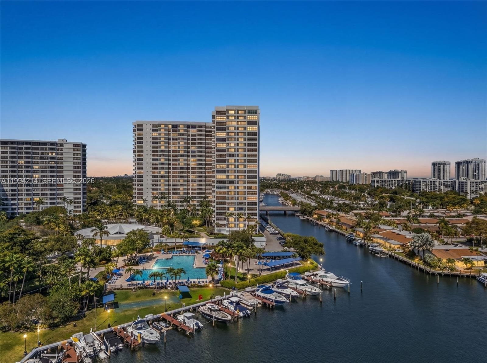 OLYMPUS CONDO · #1418 in Hallandale Beach - Photo 2