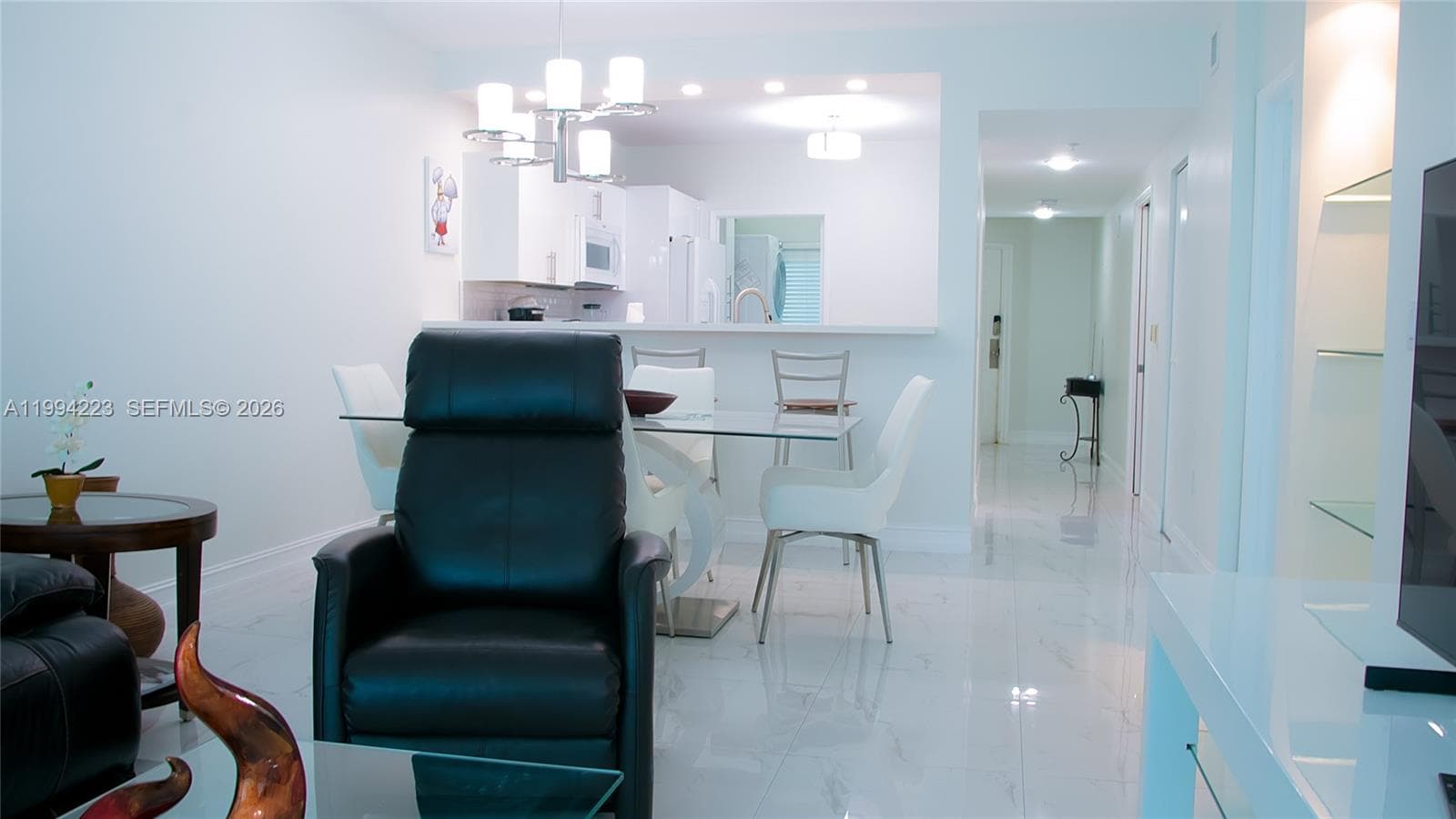 Marina Bay Club · #906 in Sunny Isles Beach - Photo 17
