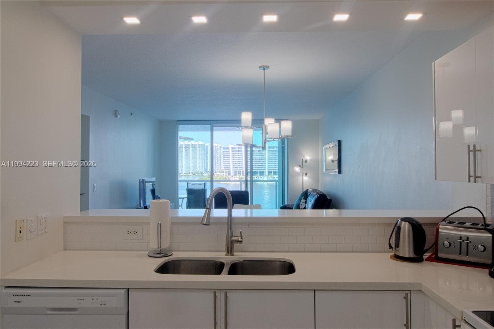 Marina Bay Club · #906 in Sunny Isles Beach - Photo 24