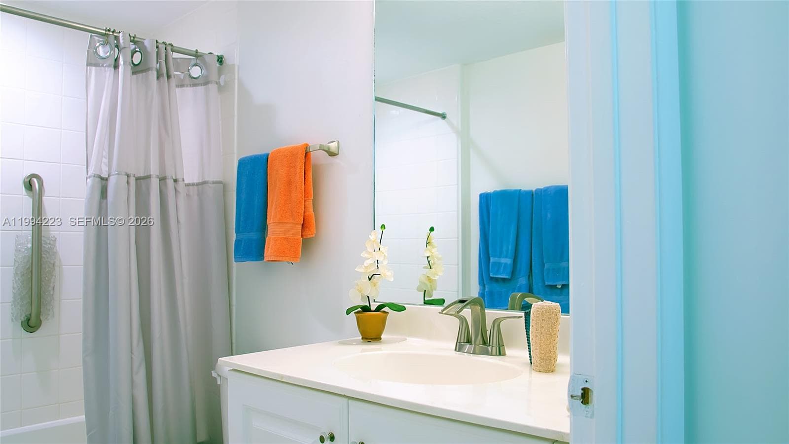Marina Bay Club · #906 in Sunny Isles Beach - Photo 4