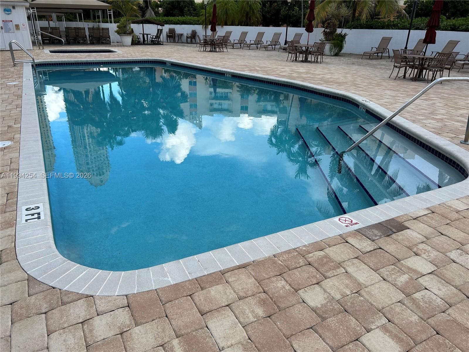 Le Frontenac · #203 in Sunny Isles Beach - Photo 12