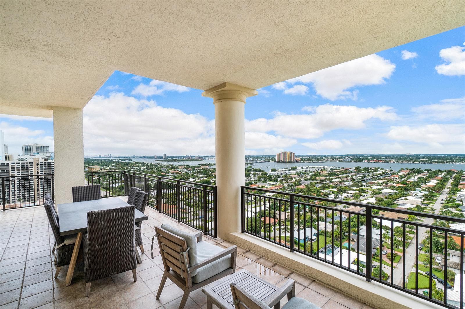 040-3800NorthOceanDrive-RivieraBeach-FL-