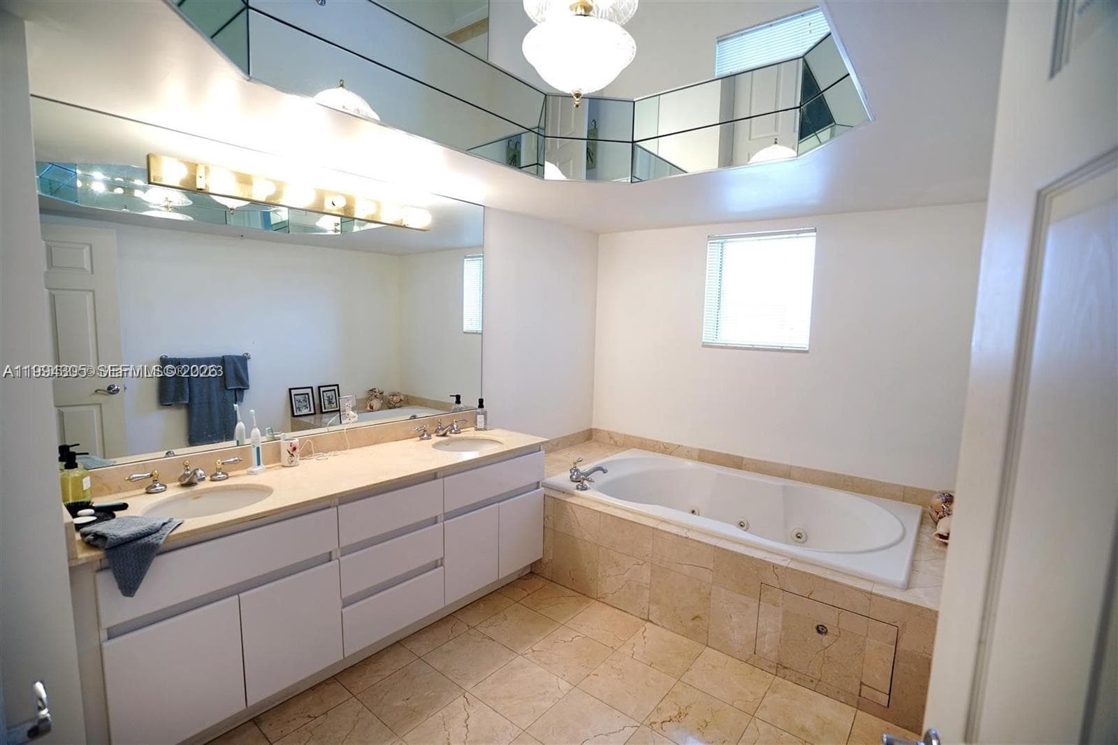 Sands Pointe Ocean Beach Resort · #601 in Sunny Isles Beach - Photo 14