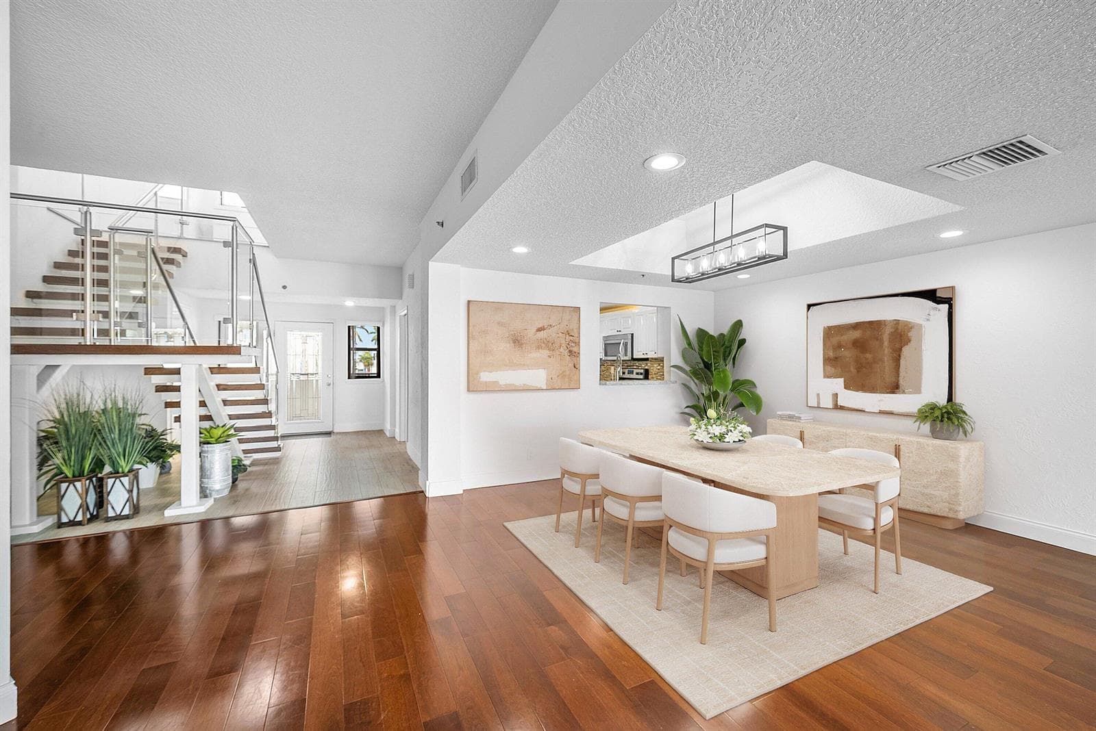 1035-SE-6th-Ave-213-Dining-Rm