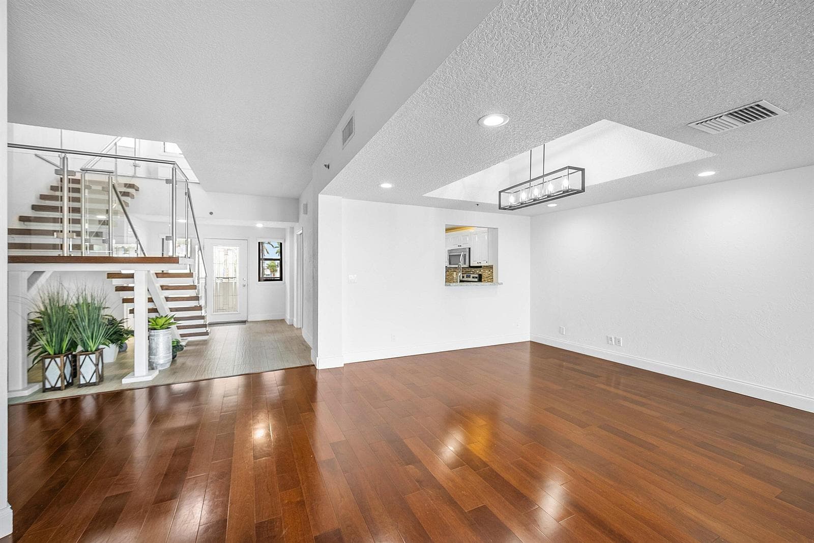015-1035Southeast6thAvenue-213-DelrayBea