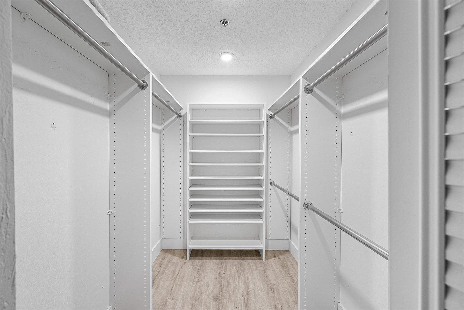 025-1035Southeast6thAvenue-213-DelrayBea