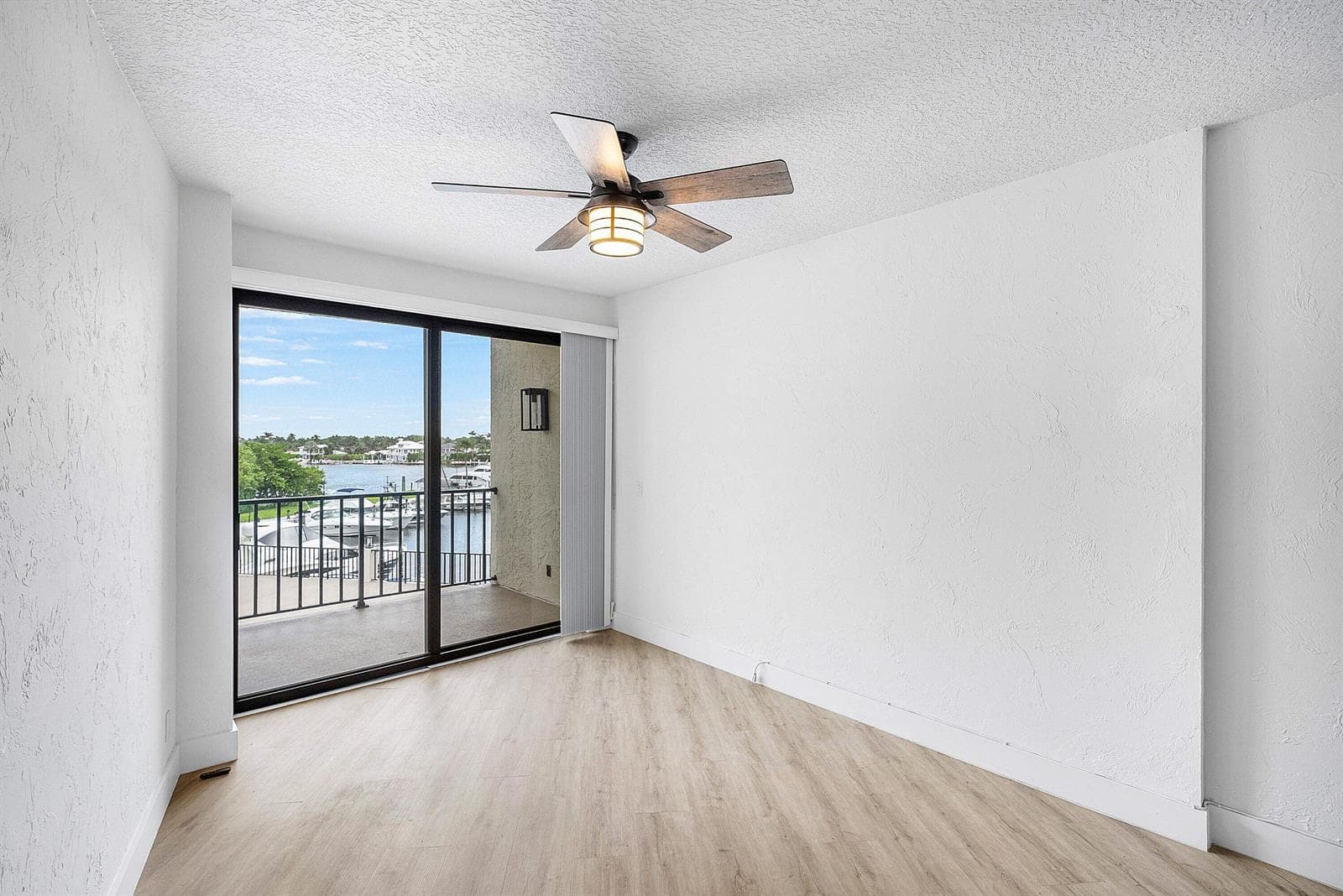 028-1035Southeast6thAvenue-213-DelrayBea