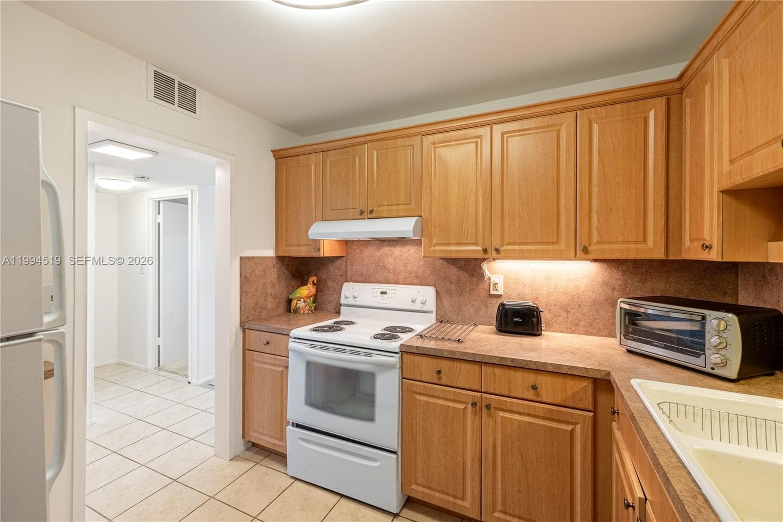 PARKER DORADO CONDO · #718 in Hallandale Beach - Photo 7