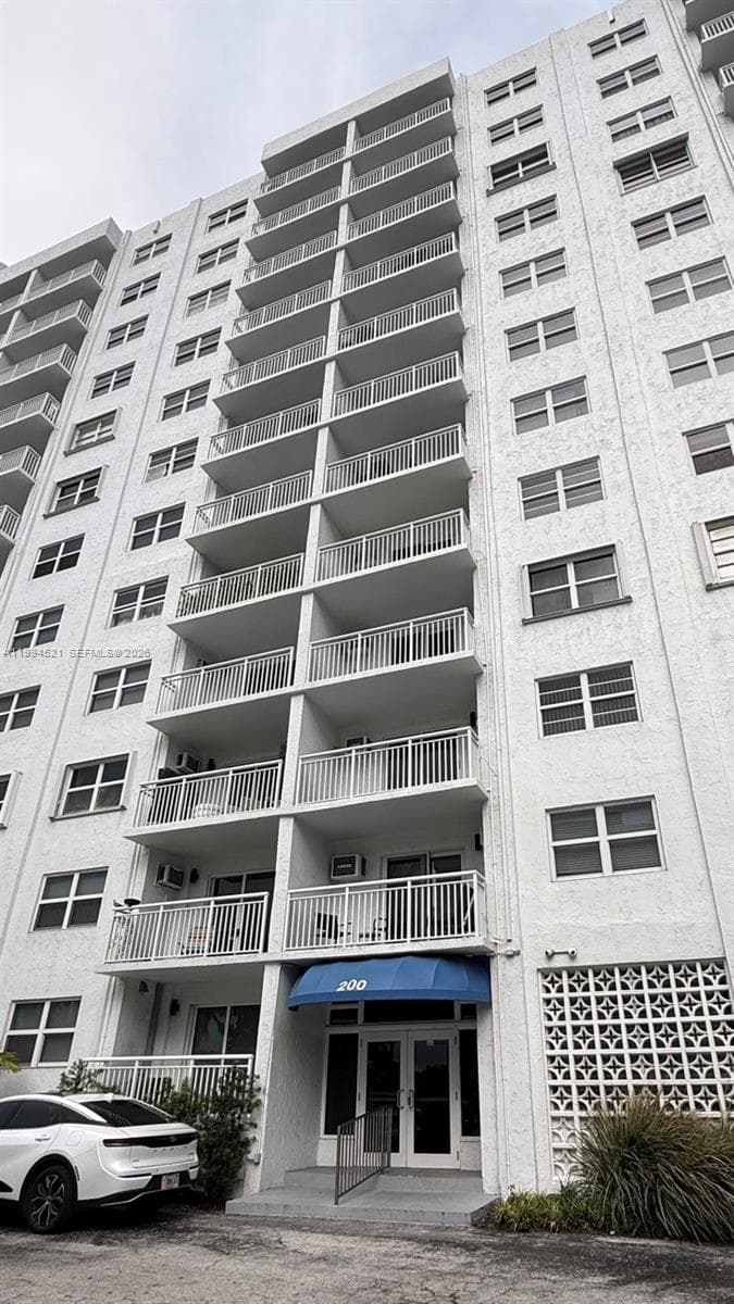 LEISURE BEACH CONDO · #211 in Fort Lauderdale - Photo 2