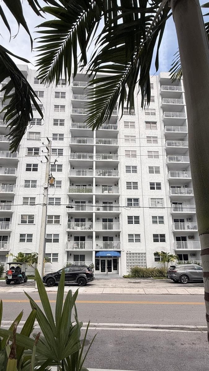 LEISURE BEACH CONDO · #211 in Fort Lauderdale - Photo 1