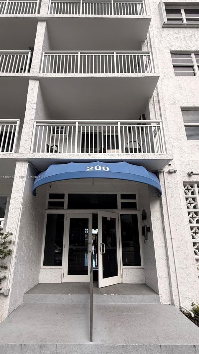LEISURE BEACH CONDO · #211 in Fort Lauderdale - Photo 4