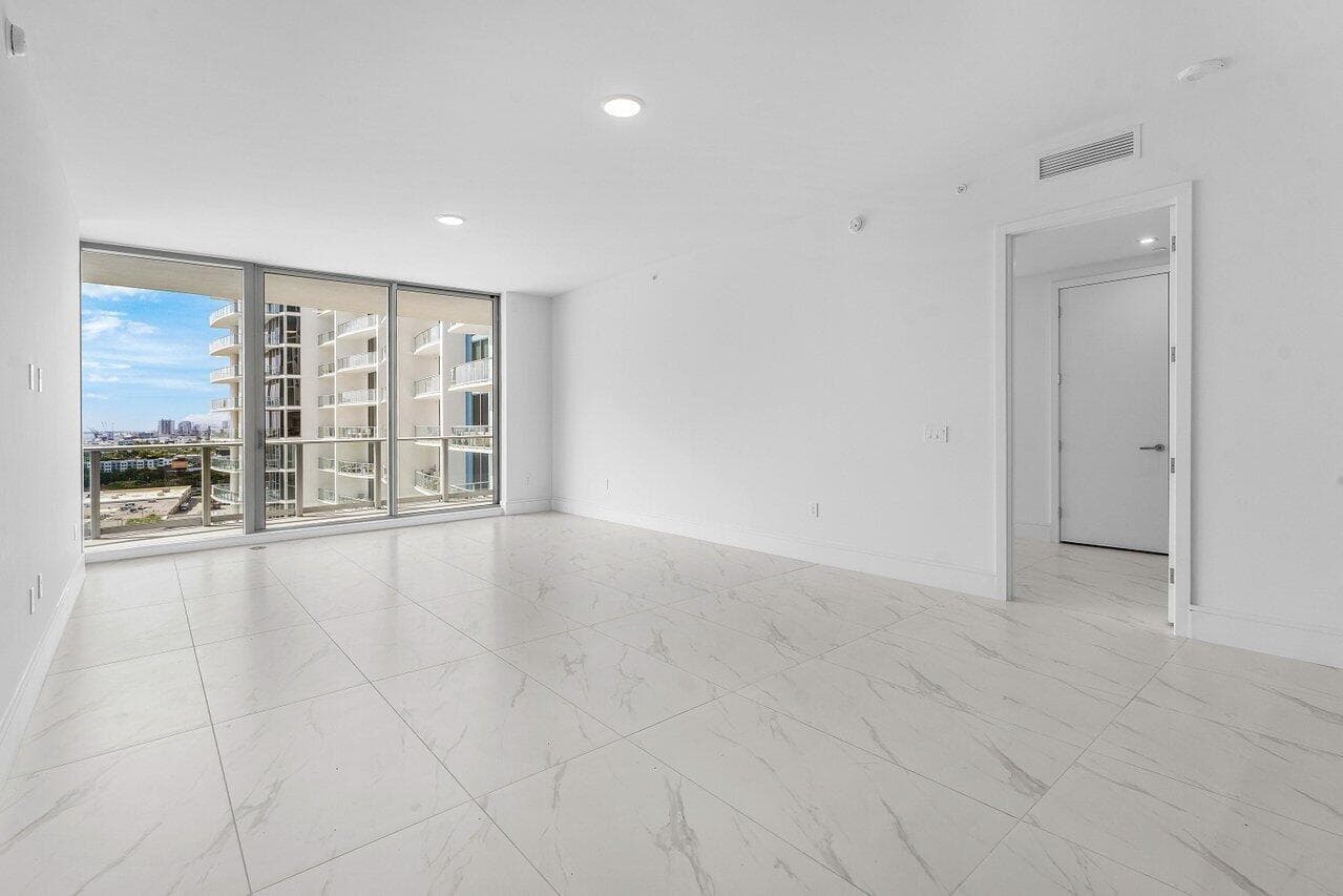 005-220LakeShoreDrive-1415-LakePark-FL-3