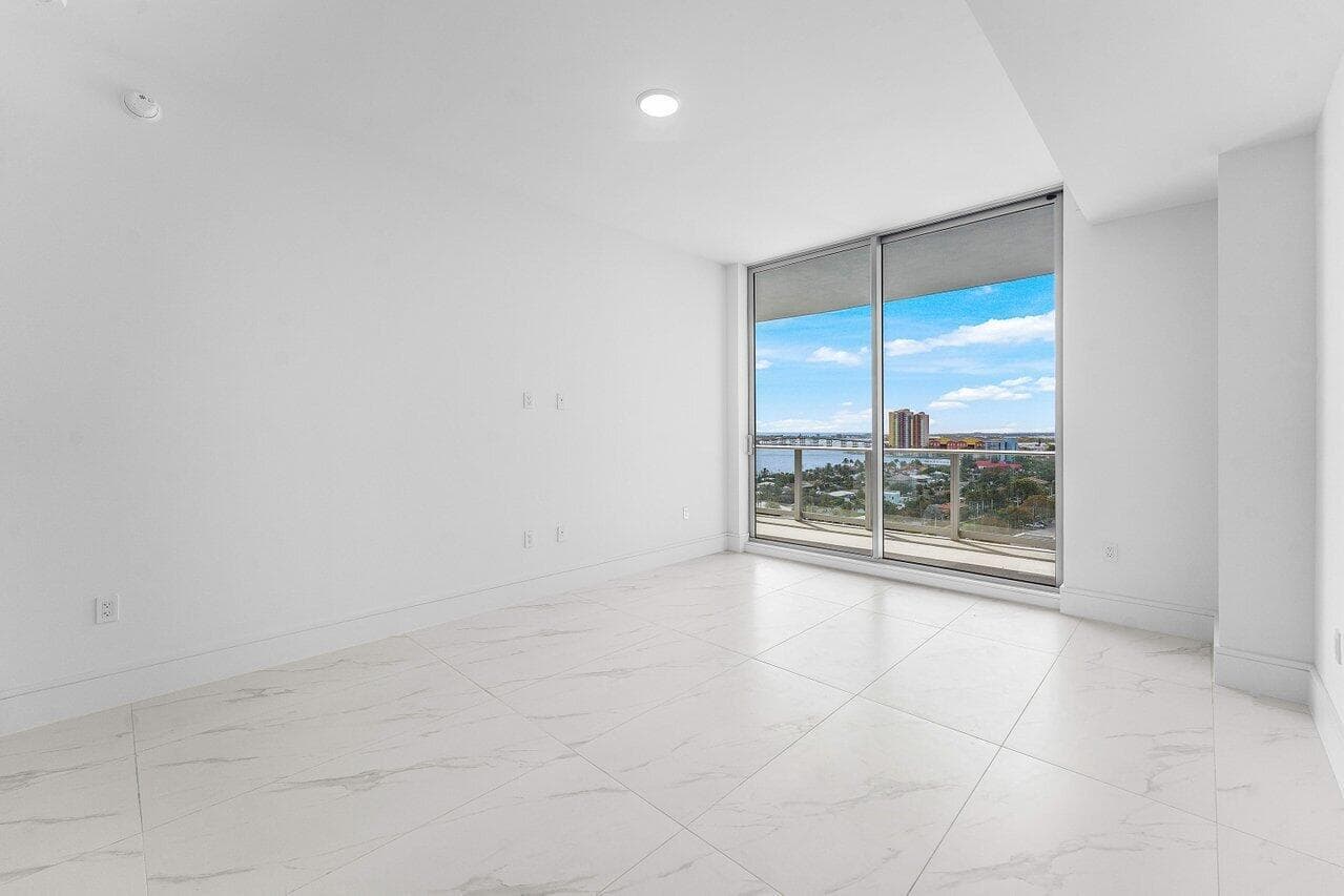 013-220LakeShoreDrive-1415-LakePark-FL-3