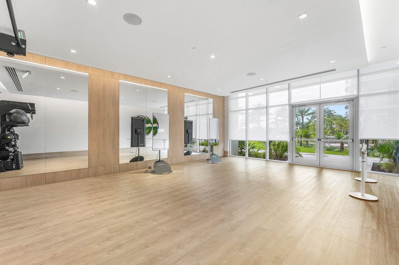 051-220LakeShoreDrive-1415-LakePark-FL-3