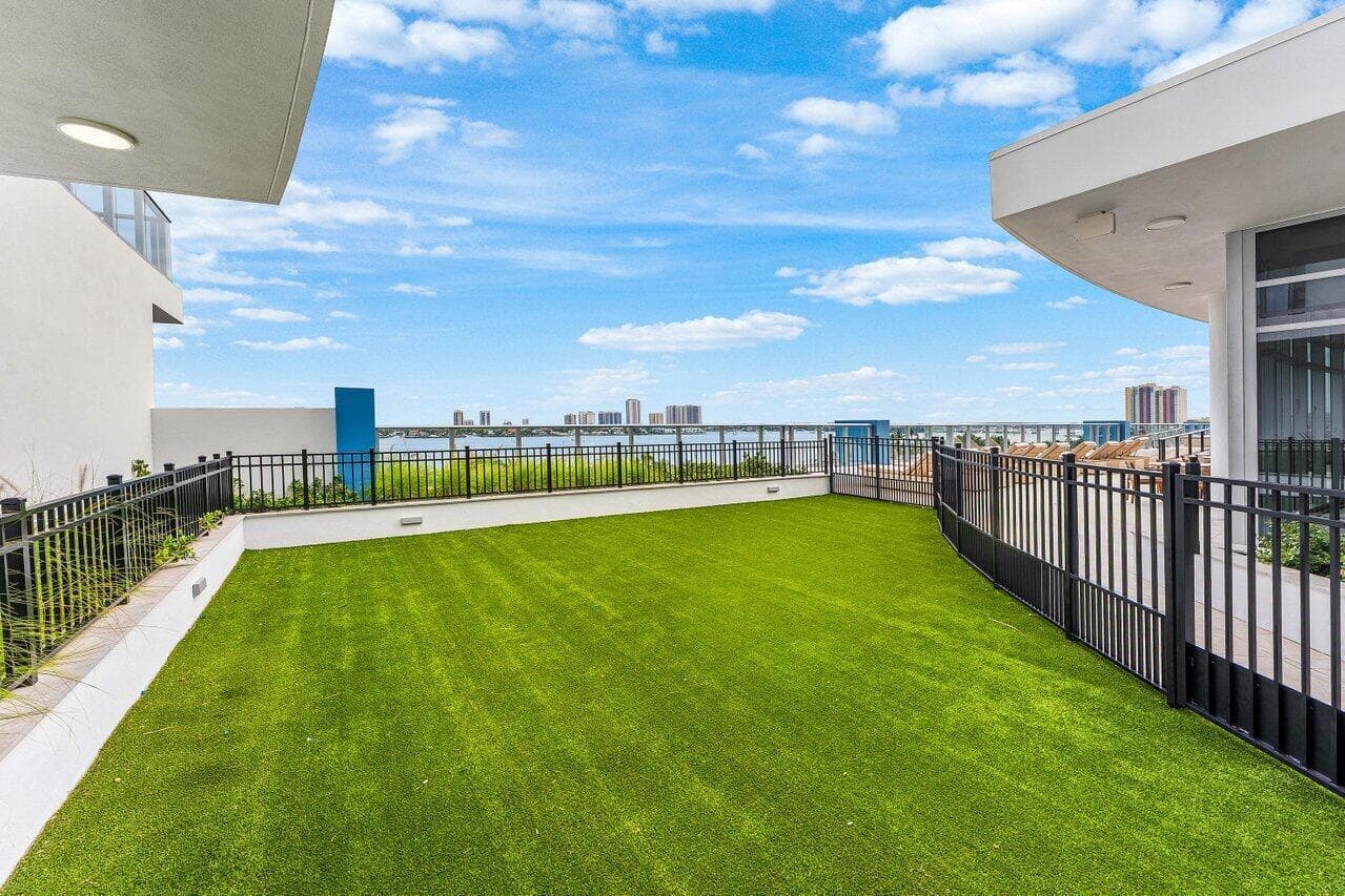 061-220LakeShoreDrive-1415-LakePark-FL-3