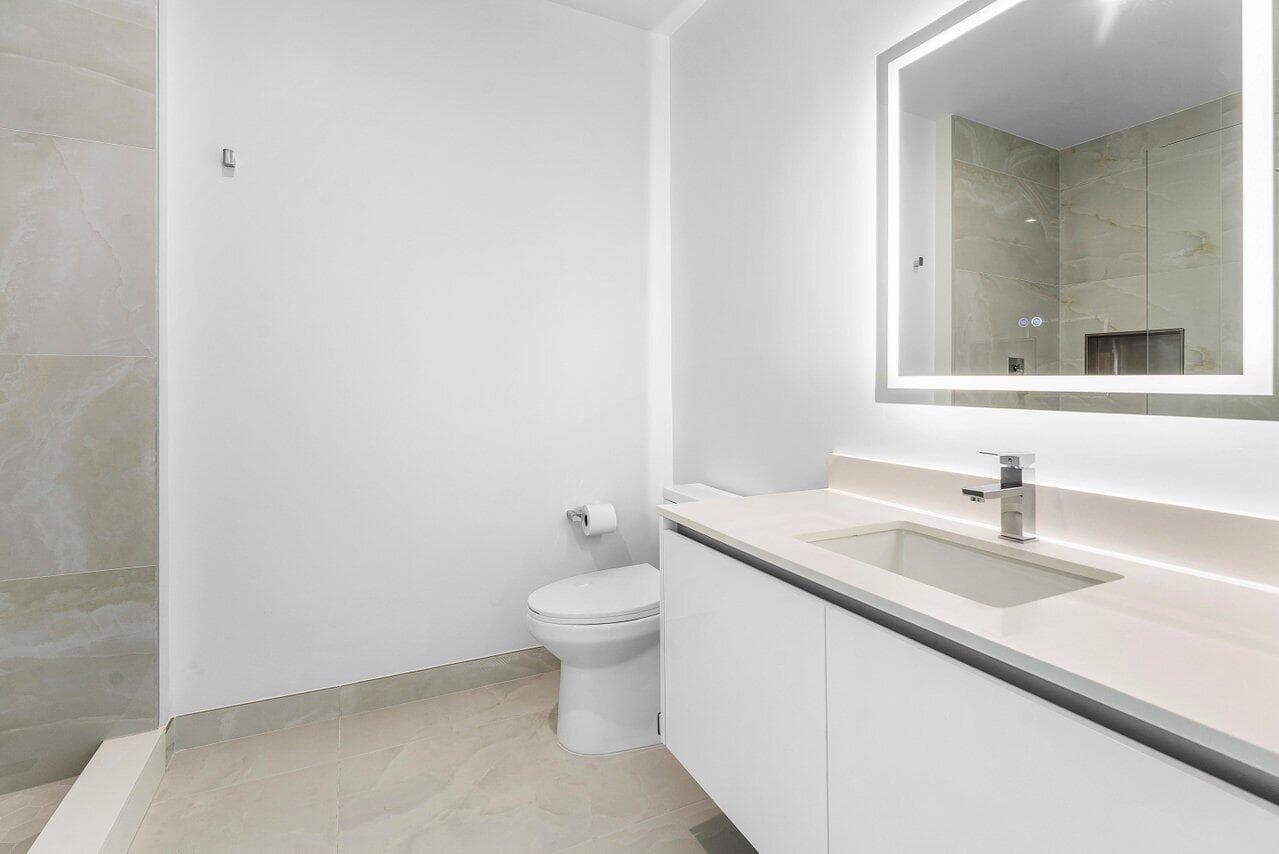 024-220LakeShoreDrive-1415-LakePark-FL-3