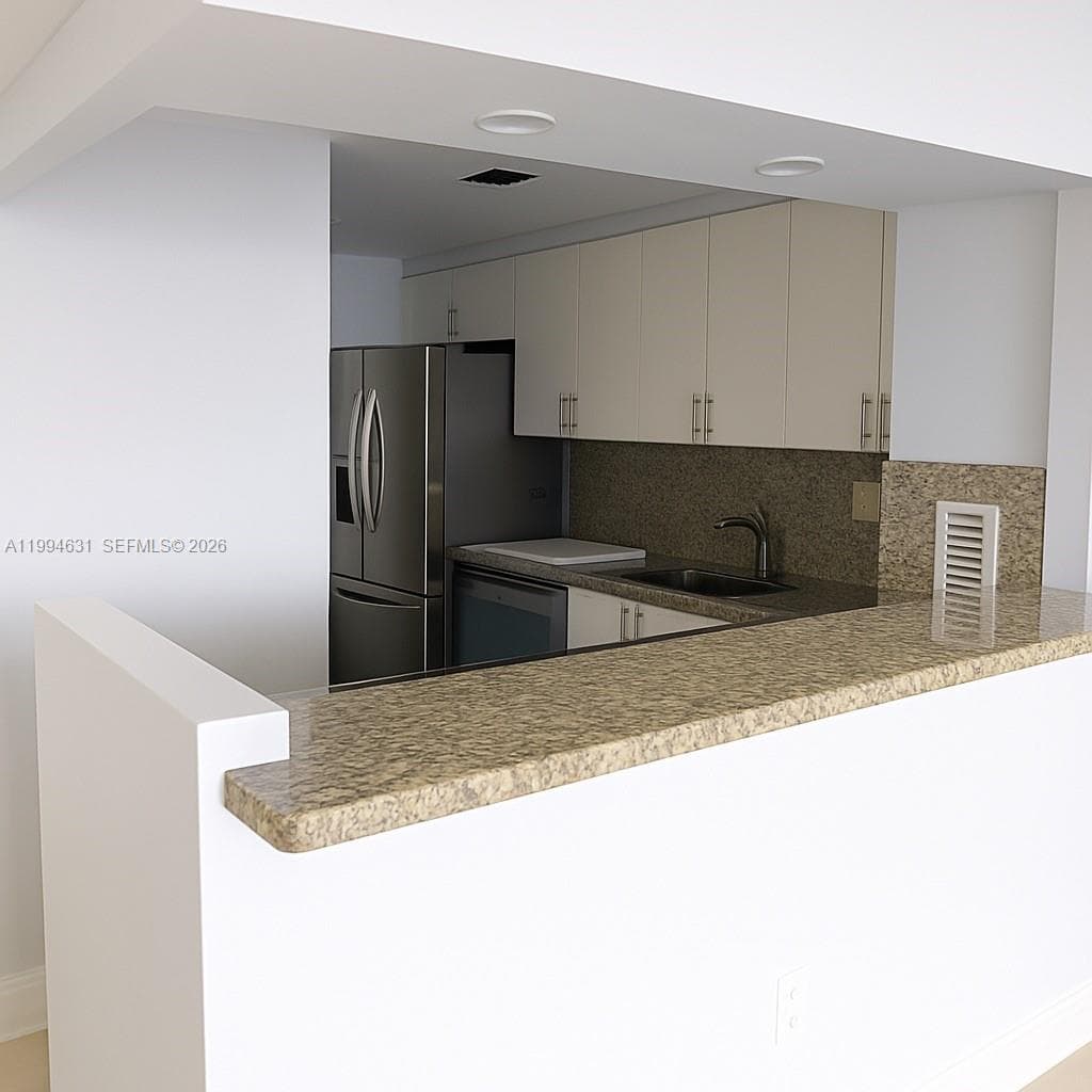 KENNEDY HOUSE · #15F in North Bay Village - Photo 12