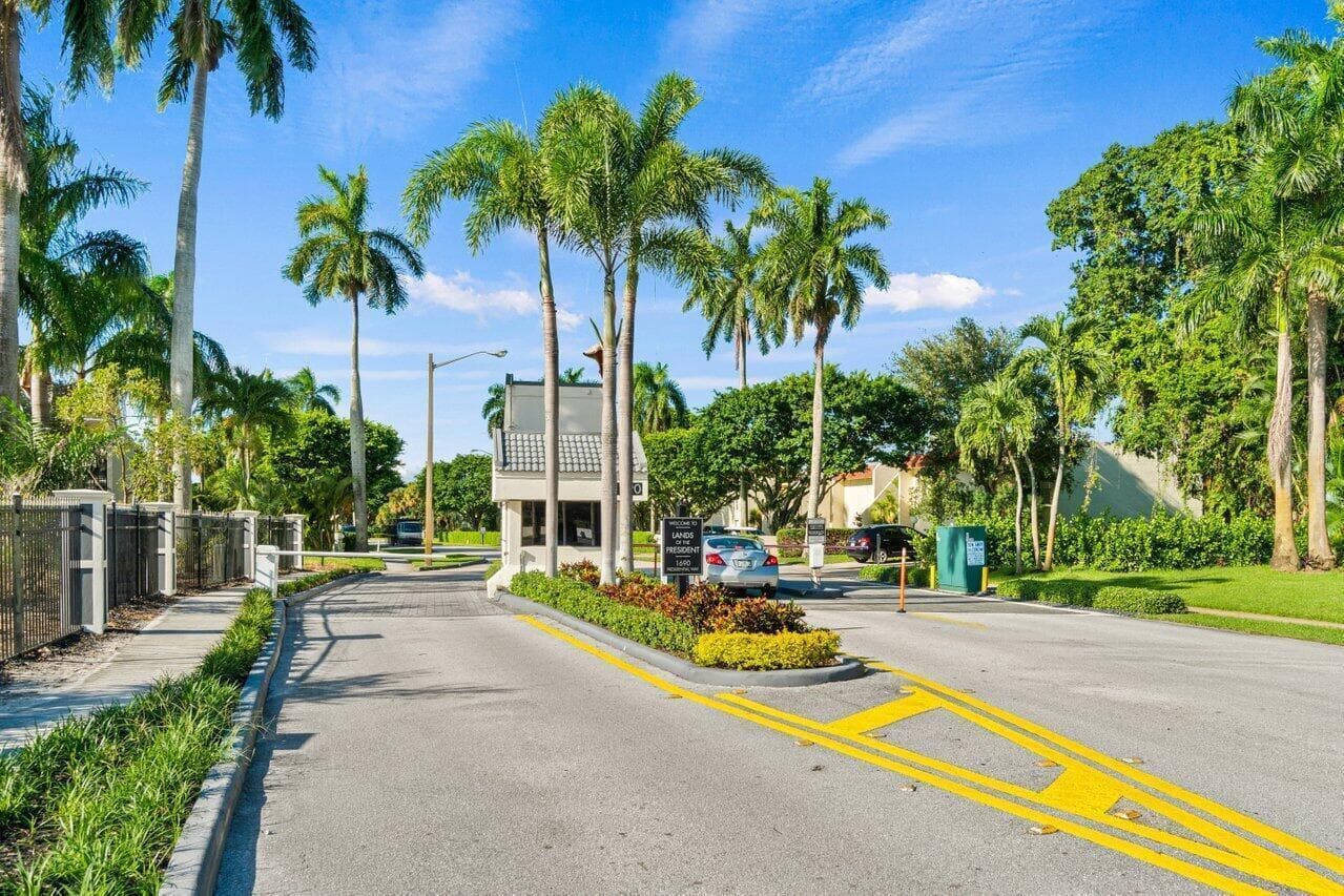 MANNED GATED COMMUNITY