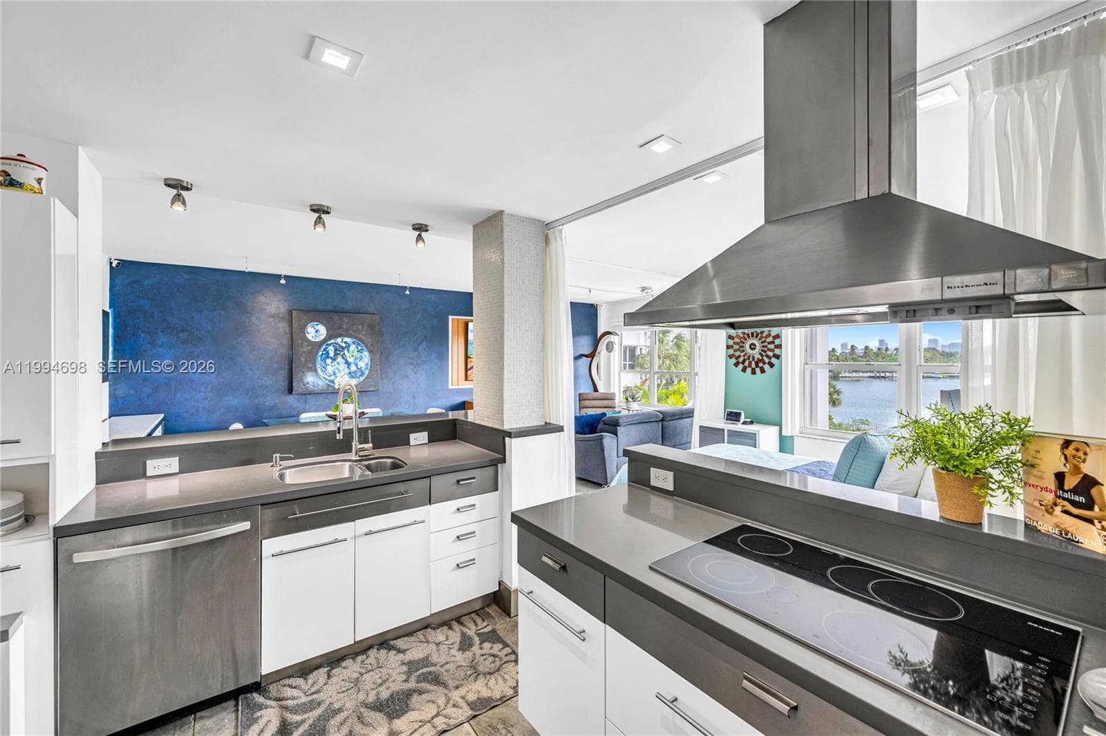 Blair House · #3-C in Bay Harbor Islands - Photo 23