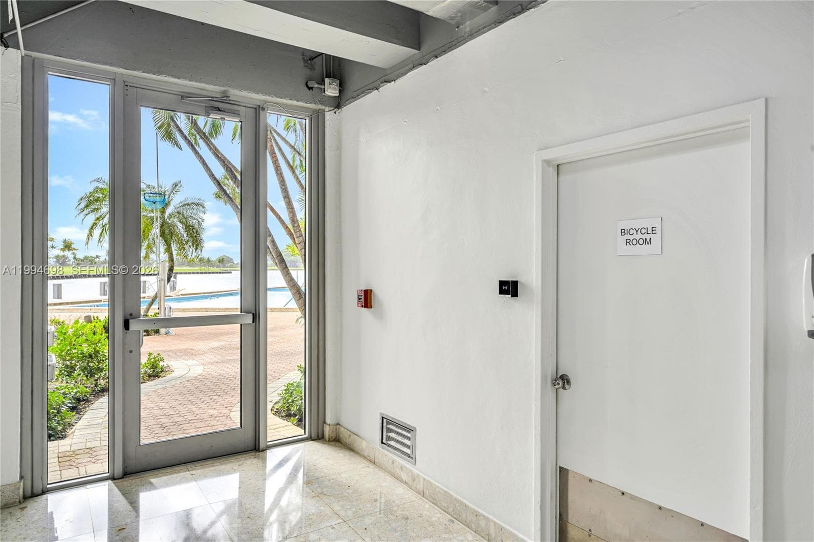 Blair House · #3-C in Bay Harbor Islands - Photo 38