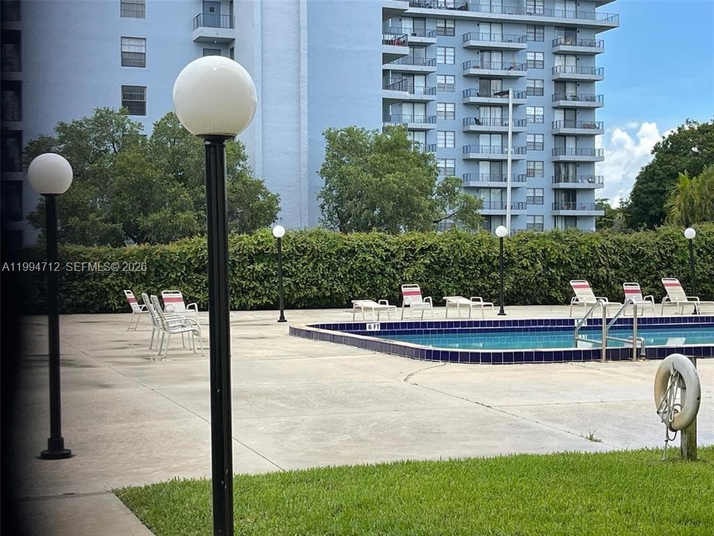 PARKWAY TOWERS BLDG 1 · #606 in Miami - Photo 13