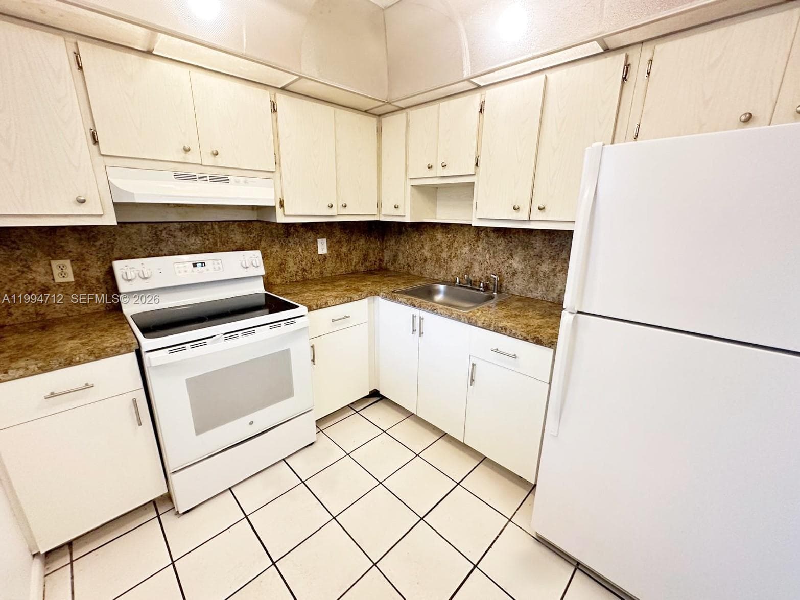 PARKWAY TOWERS BLDG 1 · #606 in Miami - Photo 3